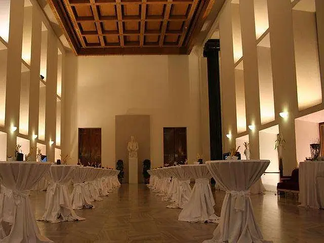 Banka roku 2011, 2011